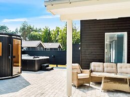 14 Person Holiday Home in Vaeggerlose