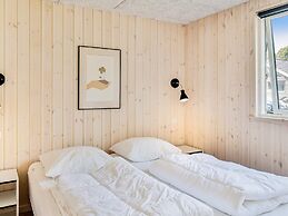 14 Person Holiday Home in Vaeggerlose