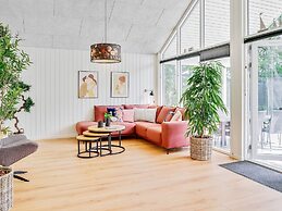 14 Person Holiday Home in Vaeggerlose