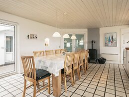 10 Person Holiday Home in Blavand