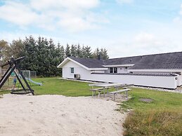 10 Person Holiday Home in Blavand