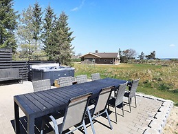 10 Person Holiday Home in Blavand