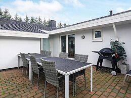 10 Person Holiday Home in Blavand