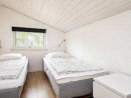 10 Person Holiday Home in Blavand