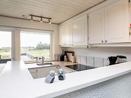 10 Person Holiday Home in Blavand