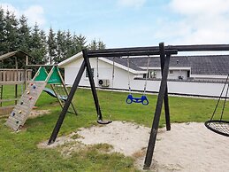 10 Person Holiday Home in Blavand