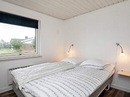 10 Person Holiday Home in Blavand