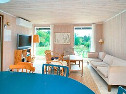 6 Person Holiday Home in Farevejle-by Traum