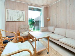 6 Person Holiday Home in Farevejle-by Traum