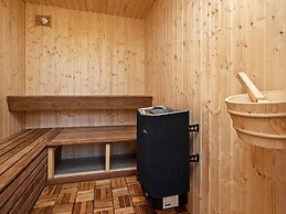 8 Person Holiday Home in Vaeggerlose