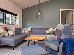 8 Person Holiday Home in Vaeggerlose