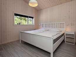 8 Person Holiday Home in Vaeggerlose