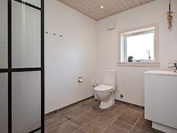 8 Person Holiday Home in Vaeggerlose