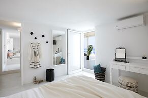 Infinite Blue Luxury Suites