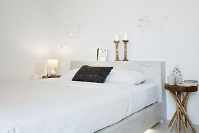 Infinite Blue Luxury Suites