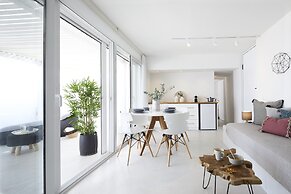 Infinite Blue Luxury Suites