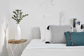 Infinite Blue Luxury Suites