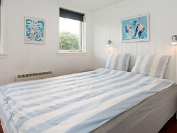 6 Person Holiday Home in Hemmet