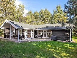 10 Person Holiday Home in Vaeggerlose-by Traum