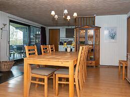 10 Person Holiday Home in Ronde