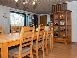10 Person Holiday Home in Ronde
