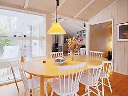 8 Person Holiday Home in Tisvildeleje