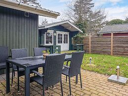 4 Person Holiday Home in Store Fuglede
