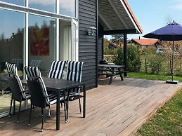 6 Person Holiday Home in Vaeggerlose