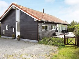 6 Person Holiday Home in Vaeggerlose