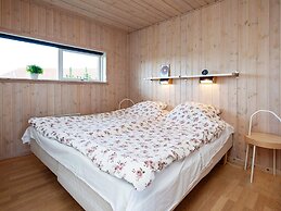 6 Person Holiday Home in Vaeggerlose