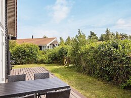 6 Person Holiday Home in Vaeggerlose