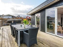 6 Person Holiday Home in Hejls