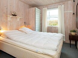 6 Person Holiday Home in Hejls