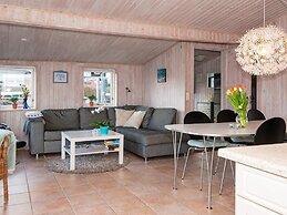 6 Person Holiday Home in Hejls