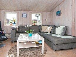 6 Person Holiday Home in Hejls