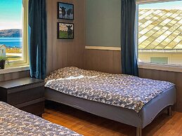 5 Person Holiday Home in Svelgen-by Traum