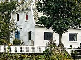 5 Person Holiday Home in Svelgen-by Traum