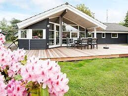 8 Person Holiday Home in Vaeggerlose-by Traum