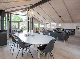 8 Person Holiday Home in Vaeggerlose-by Traum