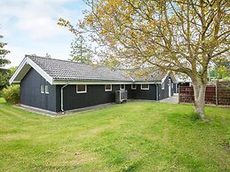 8 Person Holiday Home in Vaeggerlose-by Traum