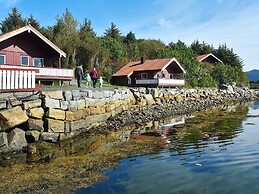 6 Person Holiday Home in Bud-by Traum