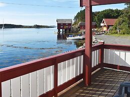 6 Person Holiday Home in Bud-by Traum