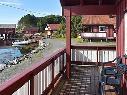 6 Person Holiday Home in Bud-by Traum