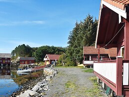 6 Person Holiday Home in Bud-by Traum