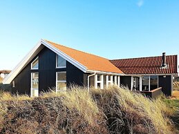 8 Person Holiday Home in Blavand
