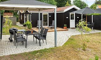 6 Person Holiday Home in Vaeggerlose