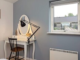 6 Person Holiday Home in Vaeggerlose