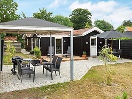 6 Person Holiday Home in Vaeggerlose