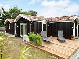 6 Person Holiday Home in Vaeggerlose