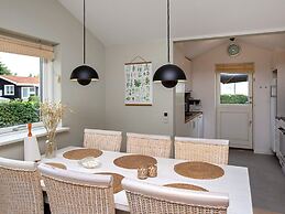 6 Person Holiday Home in Vaeggerlose